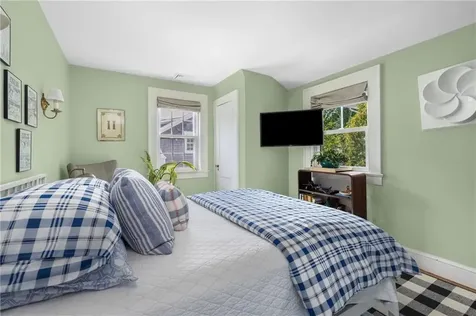 41 Hunter Avenue Newport RI 02840