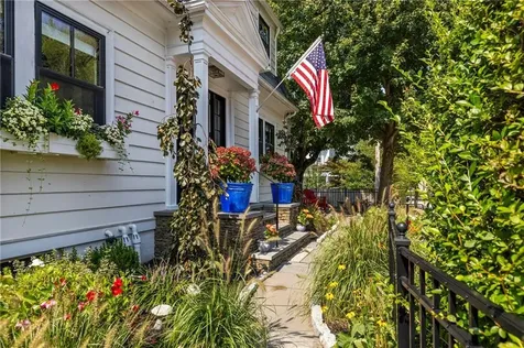 41 Hunter Avenue Newport RI 02840