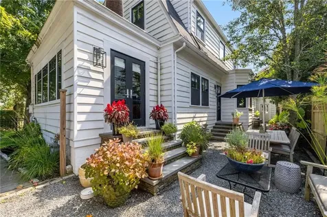 41 Hunter Avenue Newport RI 02840
