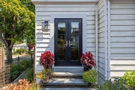 41 Hunter Avenue Newport RI 02840