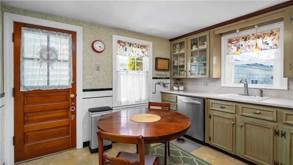 57 Delway Road Cranston RI 02910