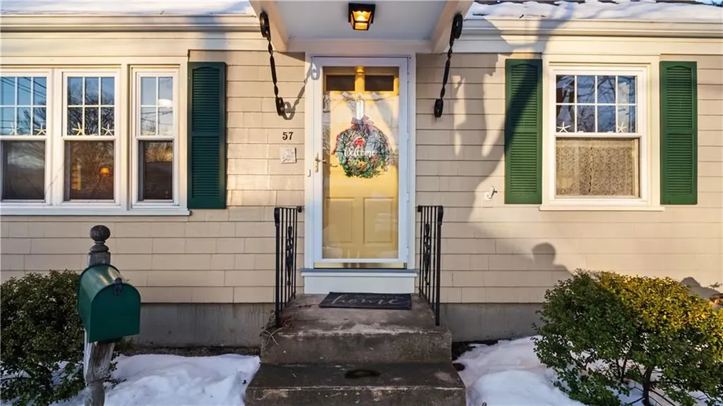 57 Delway Road Cranston RI 02910