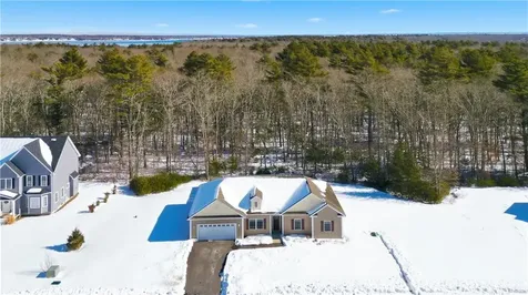 20 Nantucket Drive Mattapoisett MA 02739