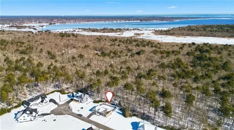 20 Nantucket Drive Mattapoisett MA 02739