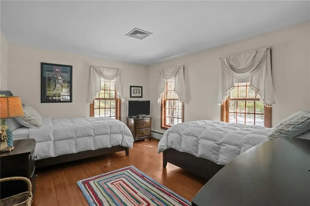 88 Woodsong Drive Scituate RI 02857