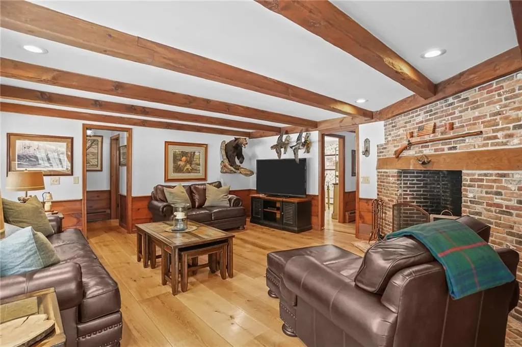 88 Woodsong Drive Scituate RI 02857