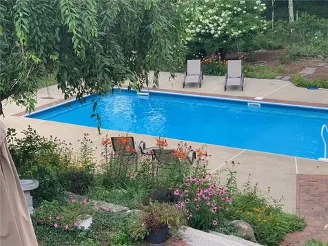 88 Woodsong Drive Scituate RI 02857