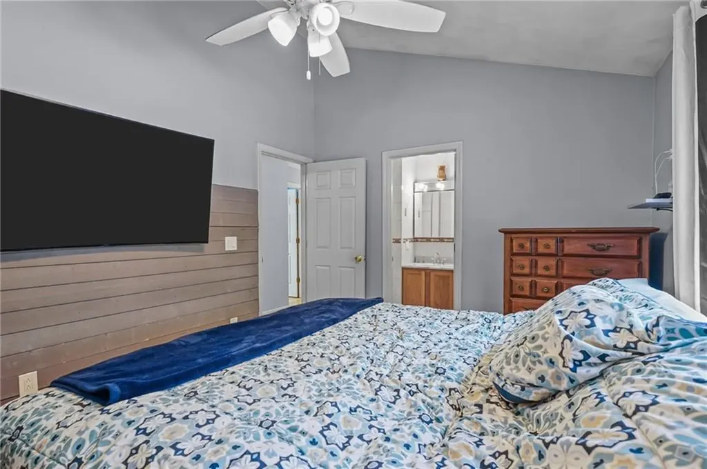 34 King Street Coventry RI 02816