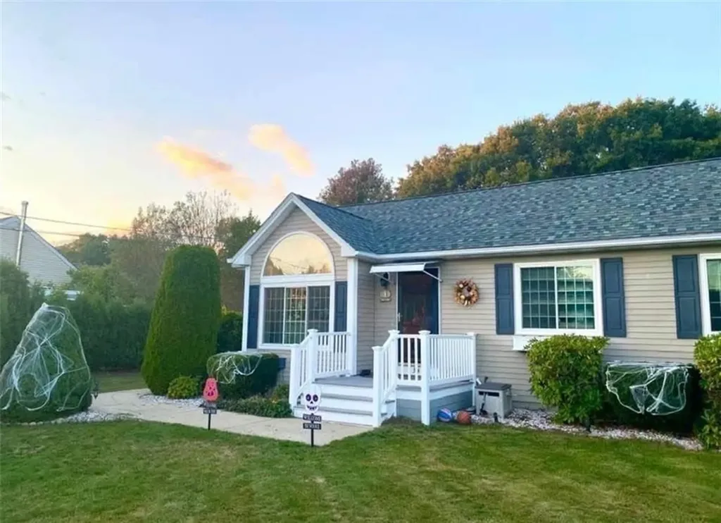 34 King Street Coventry RI 02816