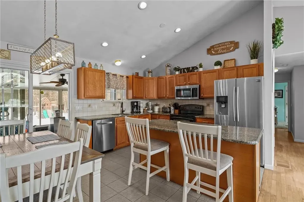 34 King Street Coventry RI 02816