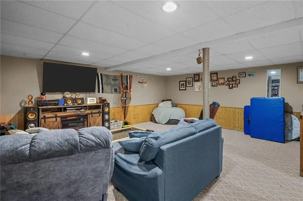 34 King Street Coventry RI 02816