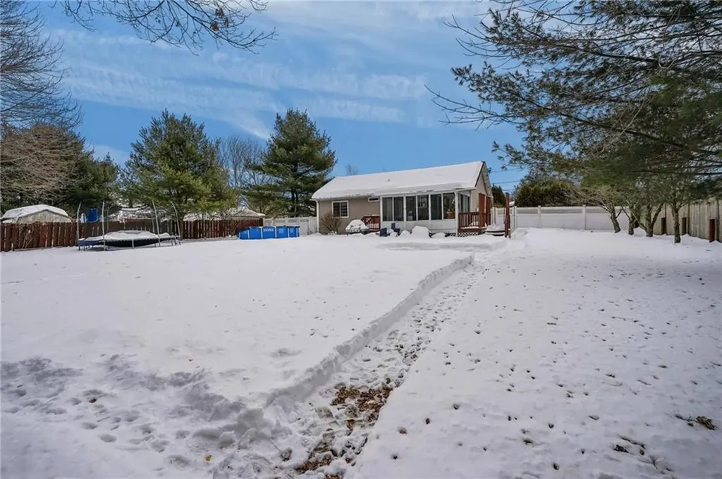 34 King Street Coventry RI 02816