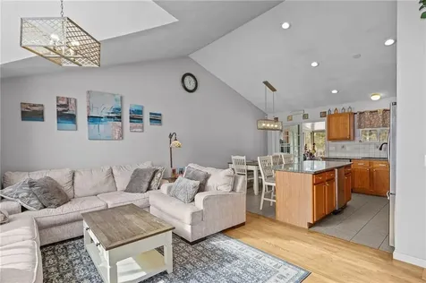 34 King Street Coventry RI 02816