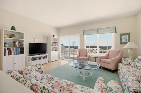 219 Rolling Hill Road Portsmouth RI 02871