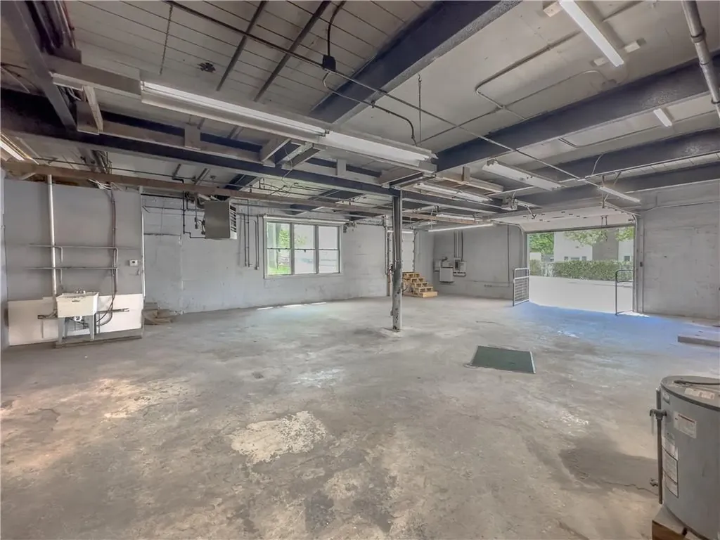 325 Illinois Street Central Falls RI 02863