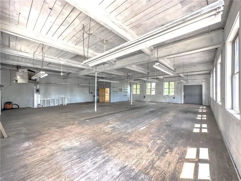 325 Illinois Street Central Falls RI 02863
