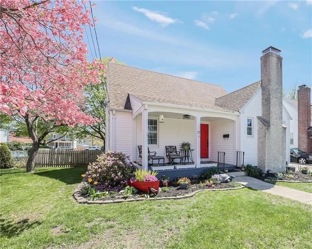 22 Phillips Avenue Warwick RI 02888