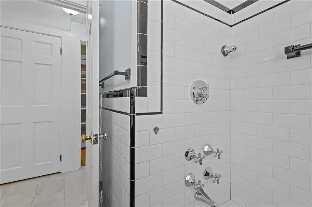 22 Phillips Avenue Warwick RI 02888