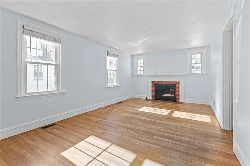 22 Phillips Avenue Warwick RI 02888