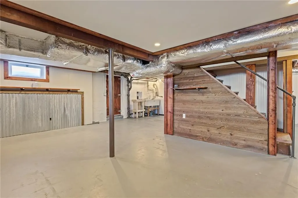 22 Phillips Avenue Warwick RI 02888