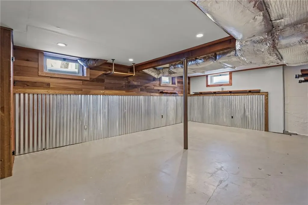 22 Phillips Avenue Warwick RI 02888