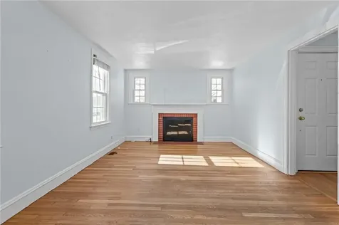 22 Phillips Avenue Warwick RI 02888