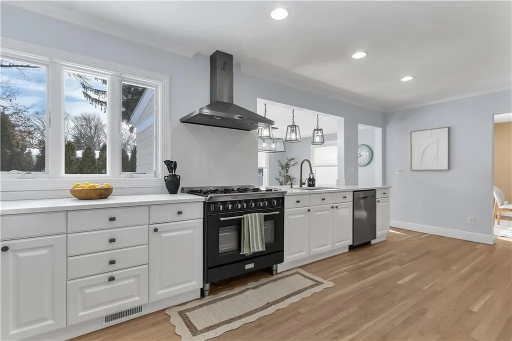 275 Meshanticut Valley Parkway Cranston RI 02920