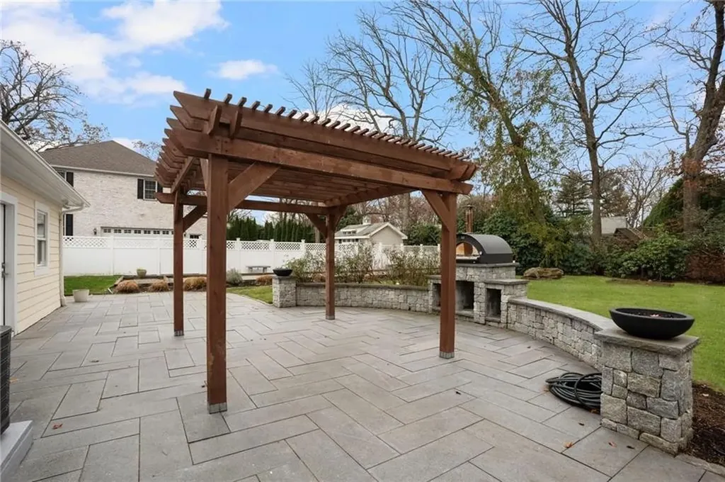 275 Meshanticut Valley Parkway Cranston RI 02920