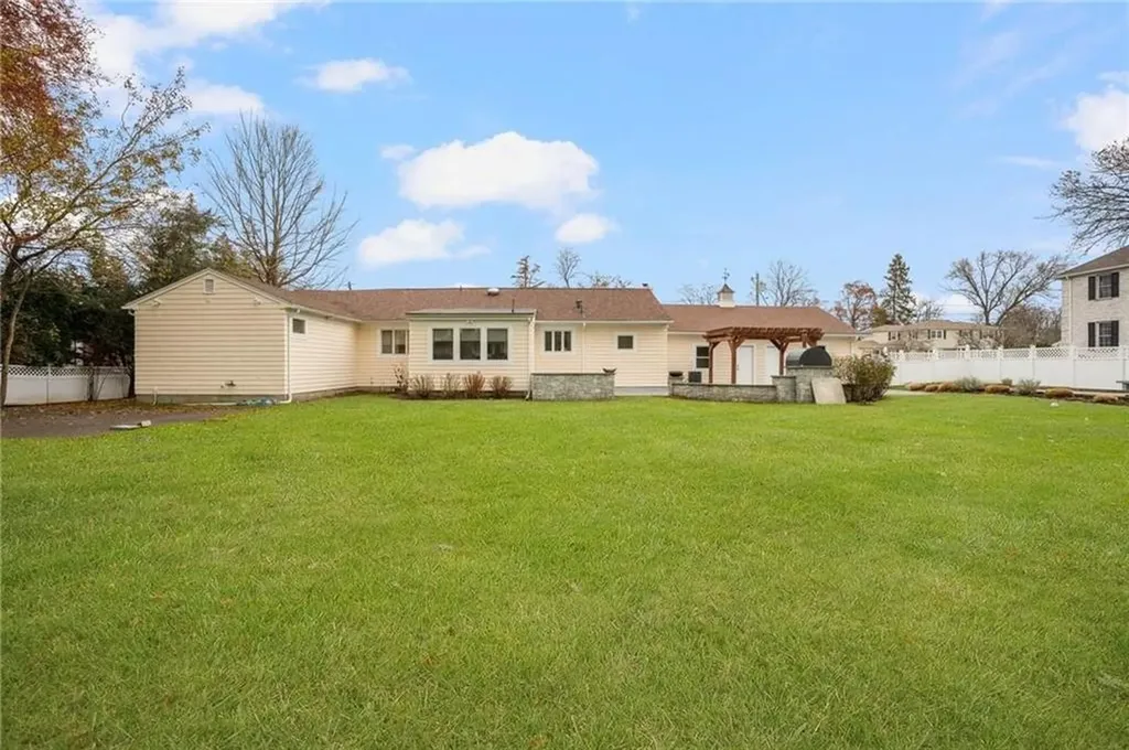 275 Meshanticut Valley Parkway Cranston RI 02920