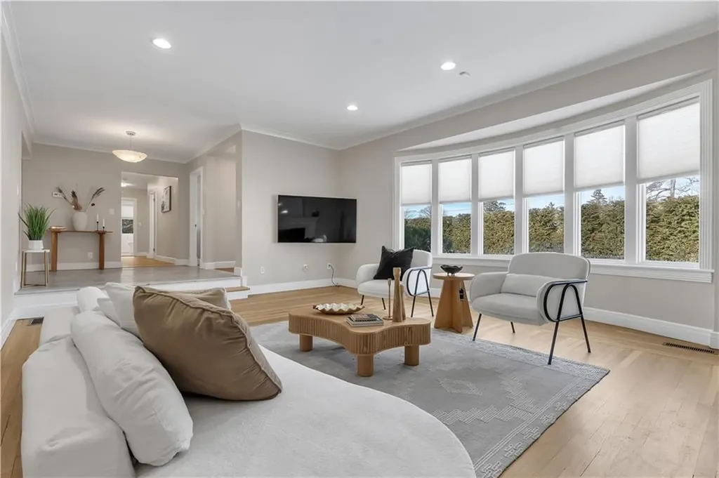 275 Meshanticut Valley Parkway Cranston RI 02920