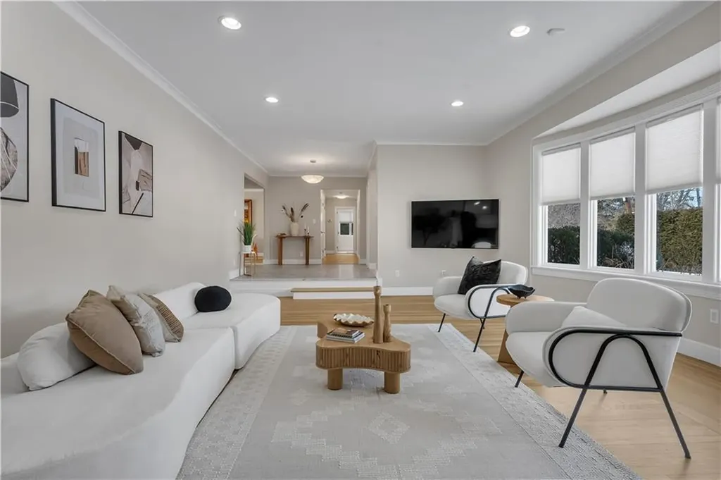 275 Meshanticut Valley Parkway Cranston RI 02920