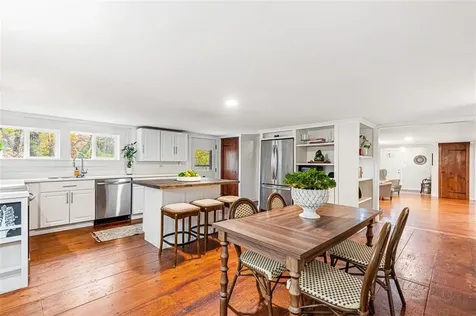 155 Stillwater Road Smithfield RI 02917