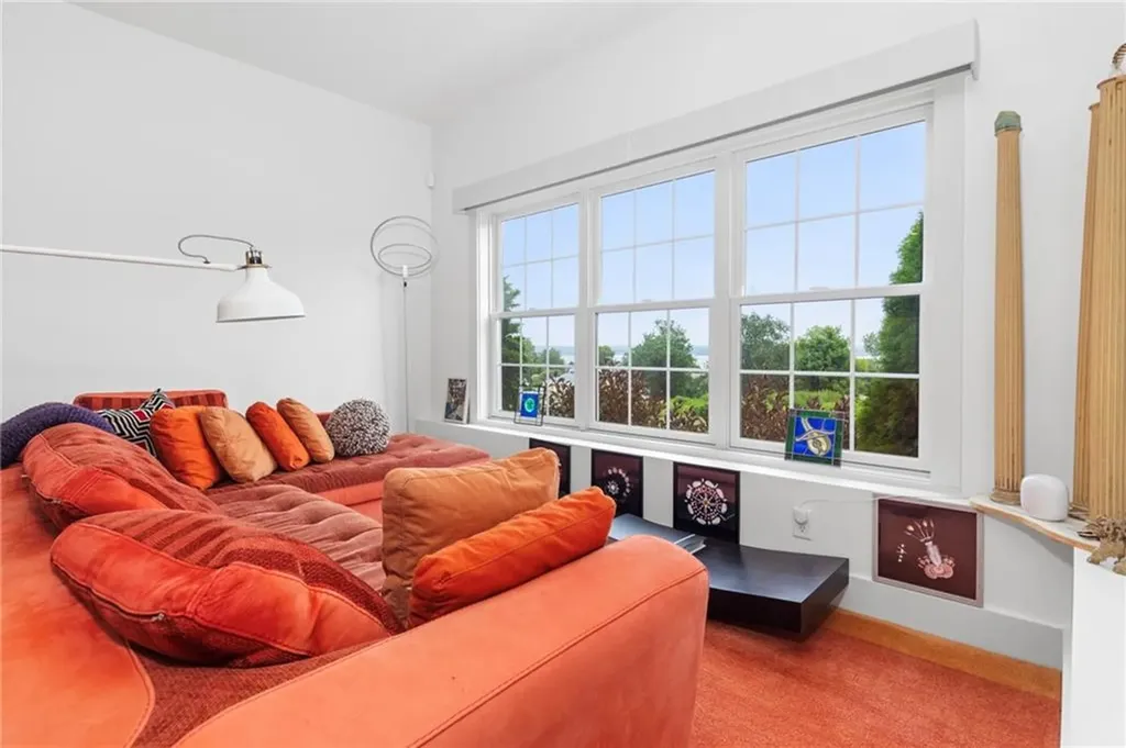 61 Immokolee Drive Portsmouth RI 02871