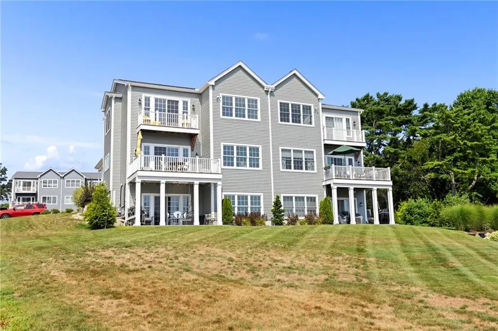 61 Immokolee Drive Portsmouth RI 02871