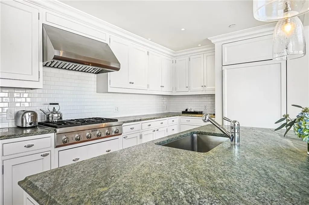 1 Bluff Avenue Westerly RI 02891