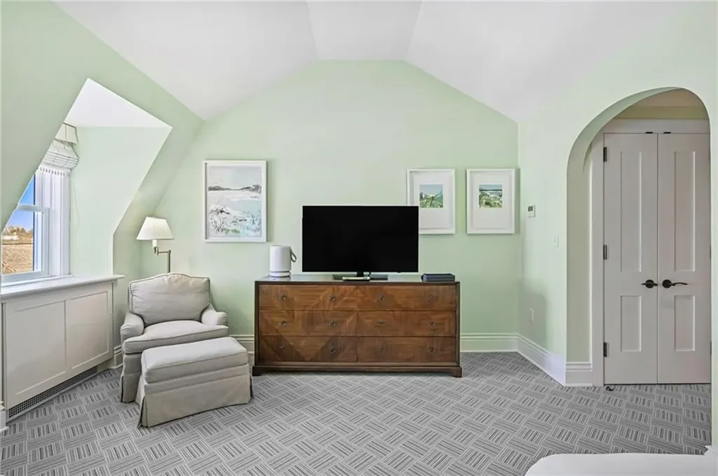 1 Bluff Avenue Westerly RI 02891