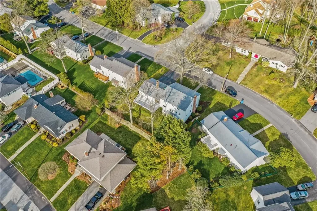 217 Belvedere Drive Cranston RI 02920