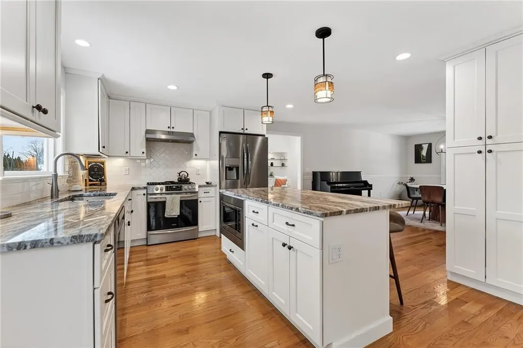 217 Belvedere Drive Cranston RI 02920