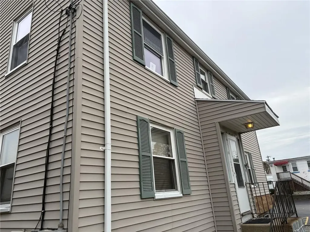 610 Killingly Street Johnston RI 02919