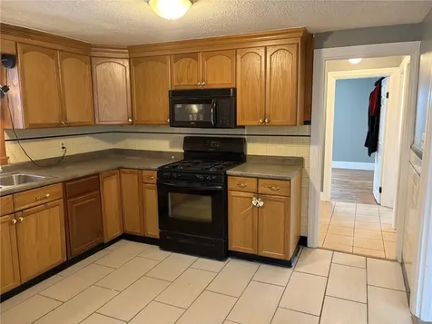 610 Killingly Street Johnston RI 02919