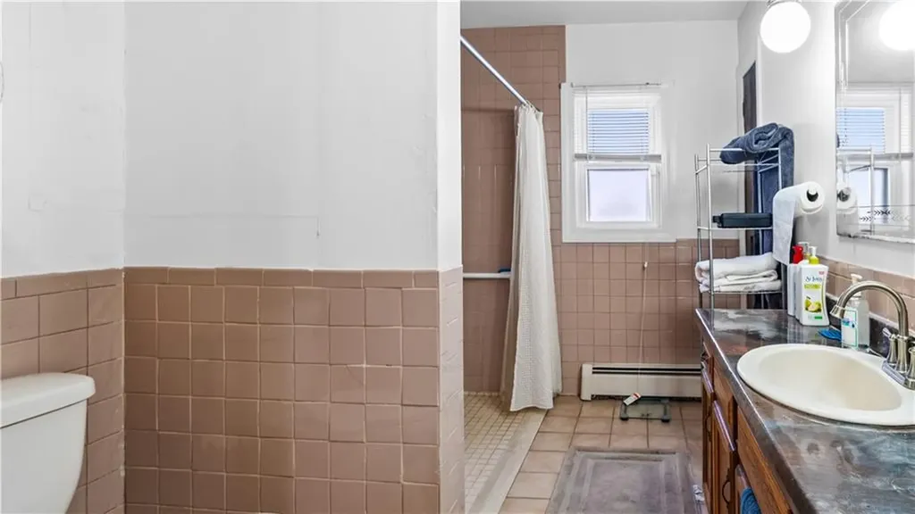 29 Jenks Avenue Central Falls RI 02863