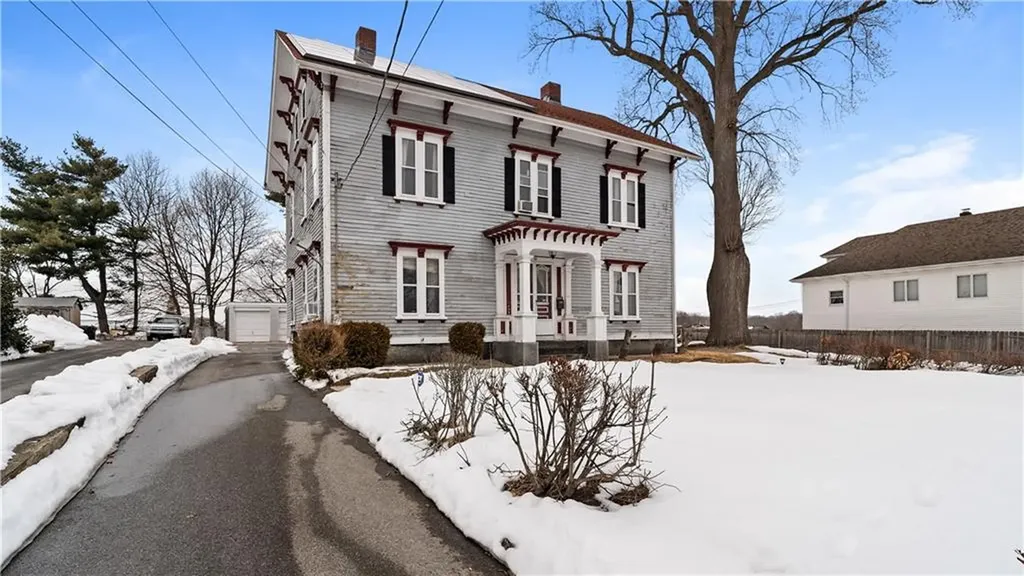 29 Jenks Avenue Central Falls RI 02863