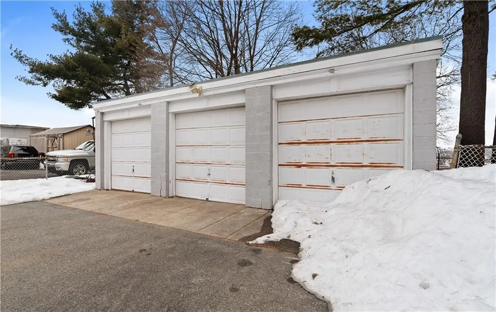 29 Jenks Avenue Central Falls RI 02863