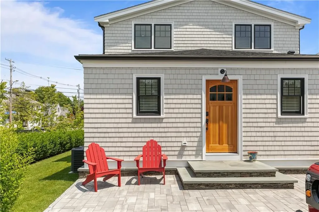 109 Carroll Avenue Newport RI 02840