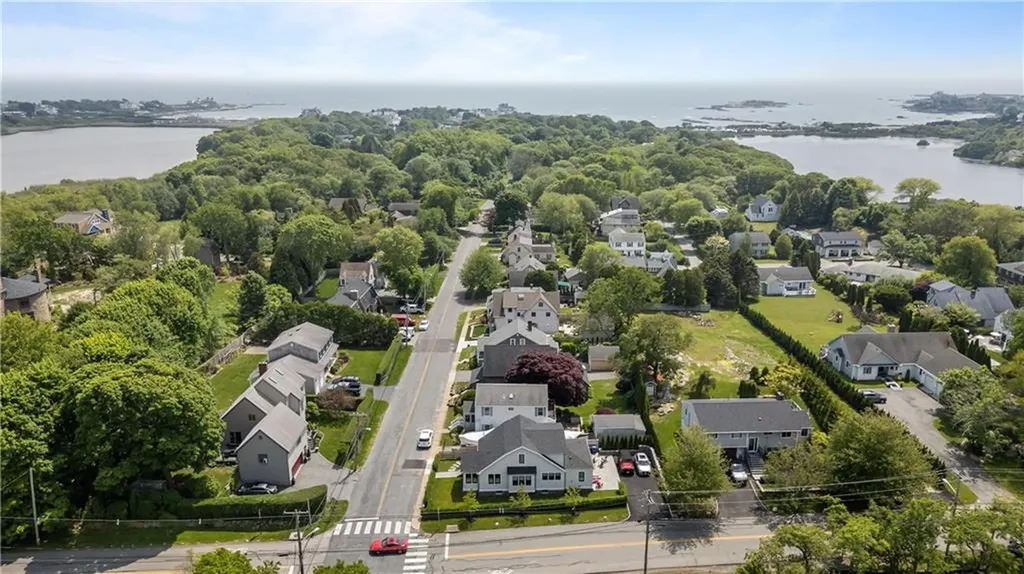 109 Carroll Avenue Newport RI 02840