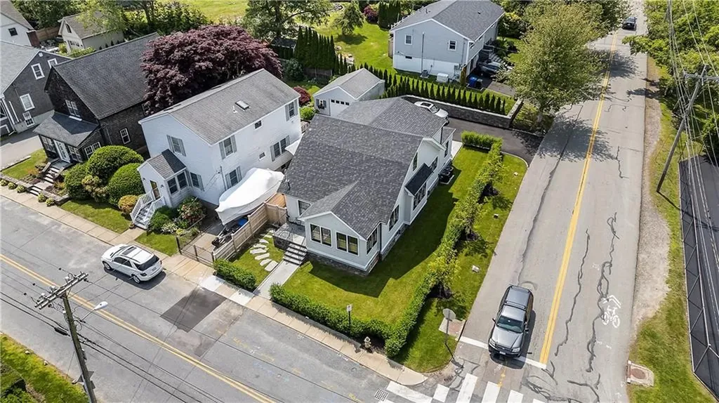109 Carroll Avenue Newport RI 02840