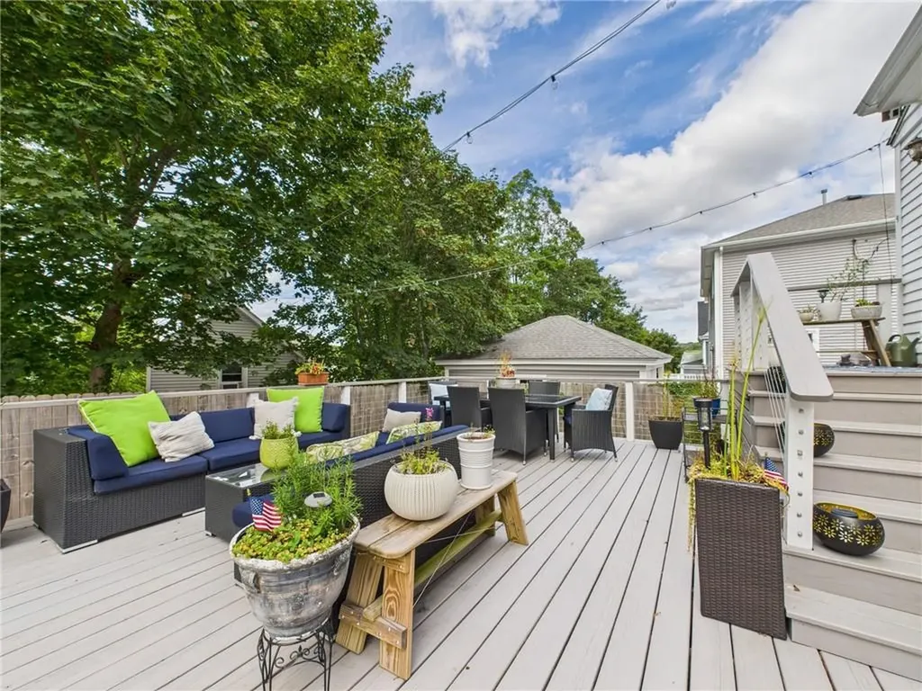 28 Spruce Street Westerly RI 02891