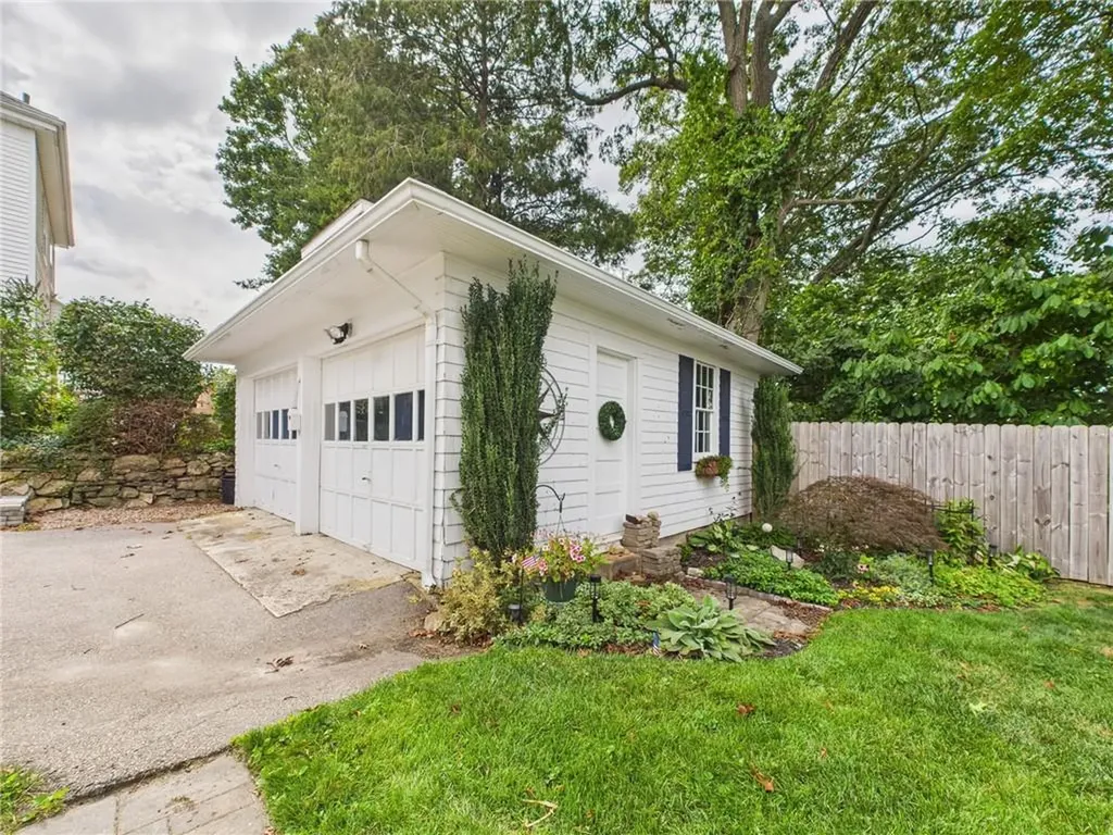 28 Spruce Street Westerly RI 02891