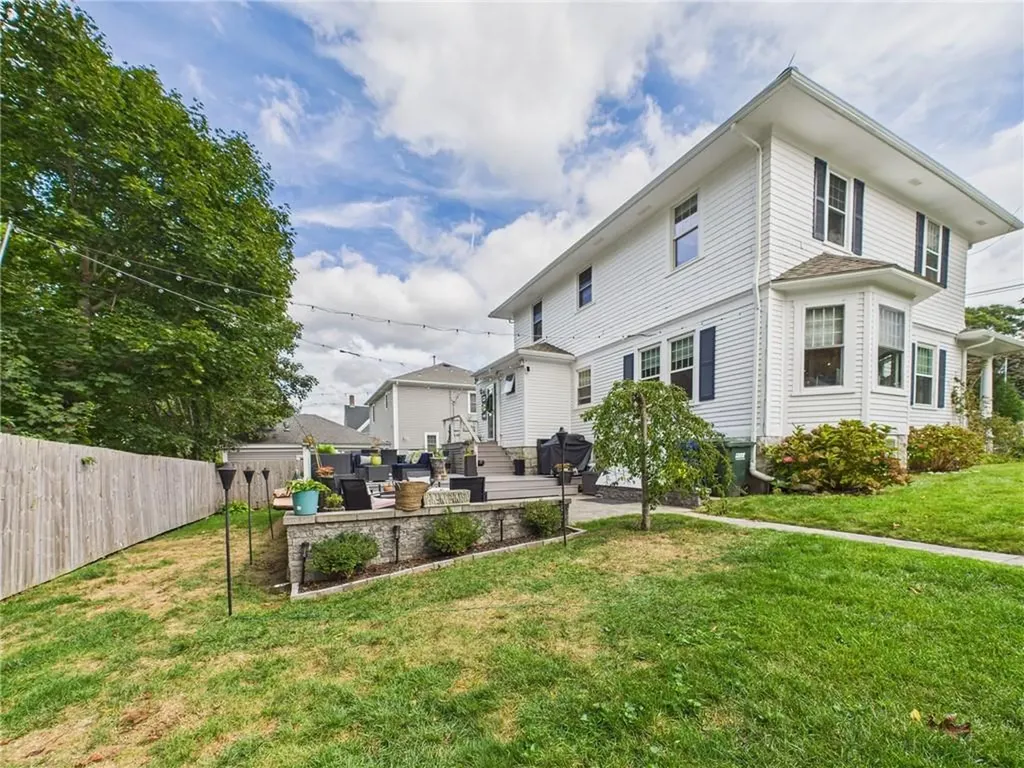 28 Spruce Street Westerly RI 02891
