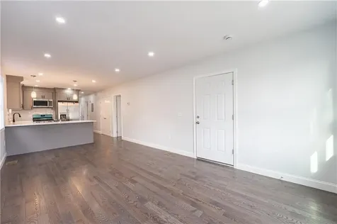14 Burnside Street Providence RI 02905